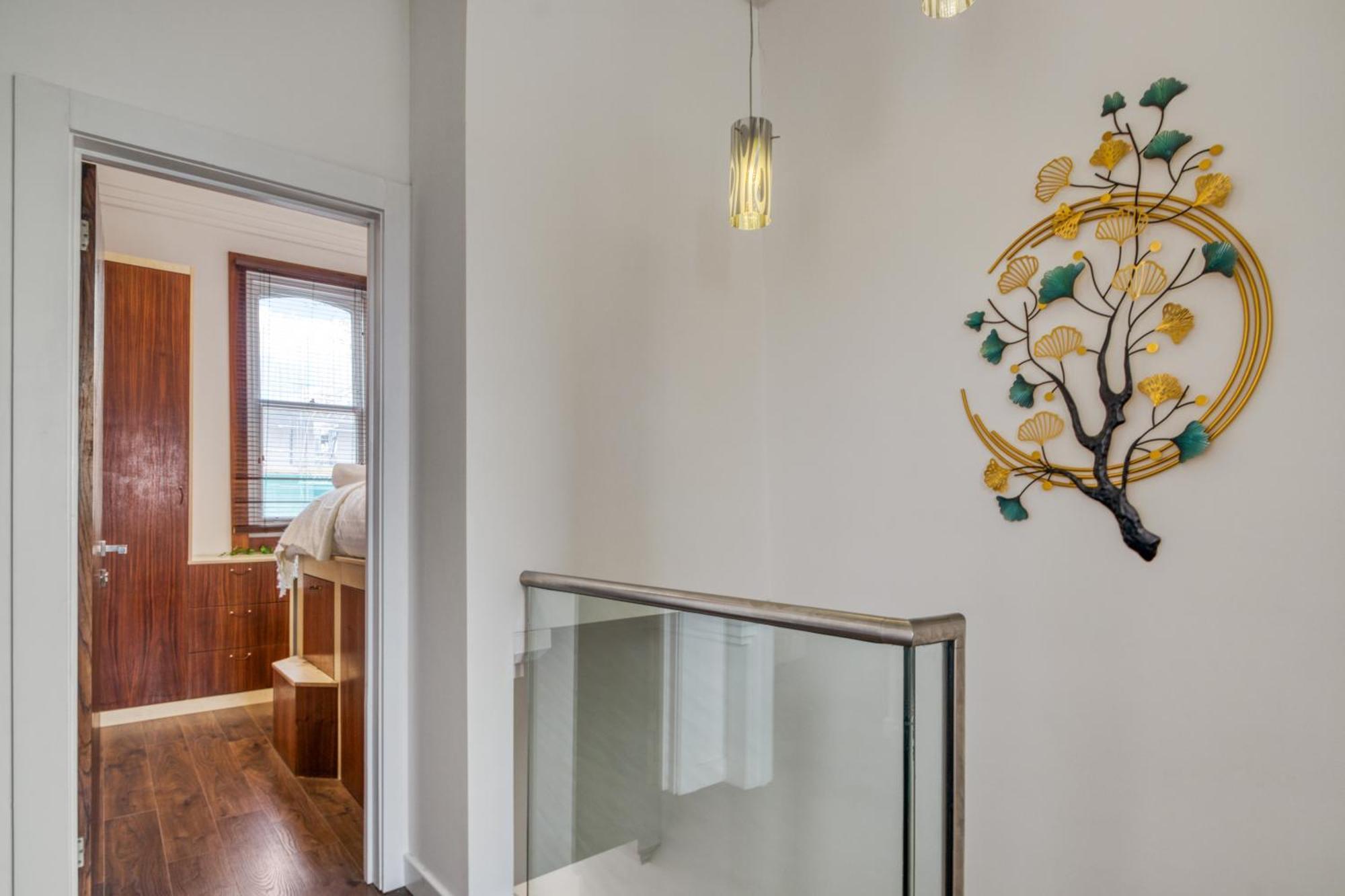 Apartment 4 Bedroom House In Chiswick- Elegance & Serenity